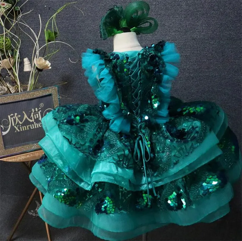 Luxury New Girls Dresses Ball Gown Tiered Tulle Floral Girls Birthday Party Gowns with Headpiece