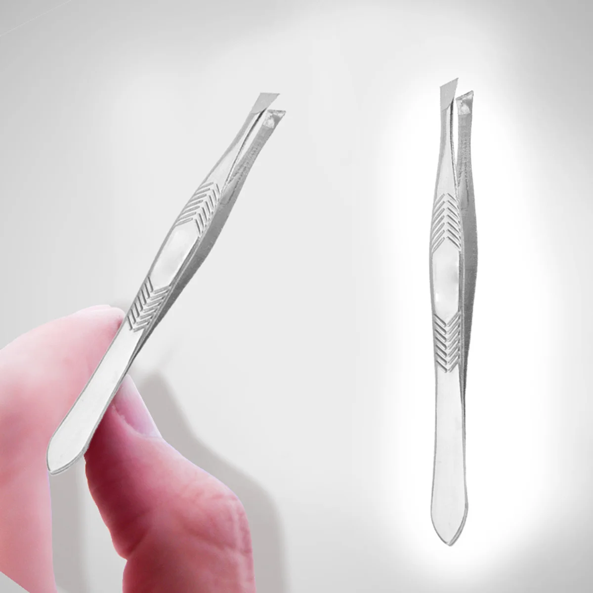 24Pcs Eyebrow Tweezers Stainless Steel Tip Durable Remover Anti Slip Makeup Grooming Personal Care