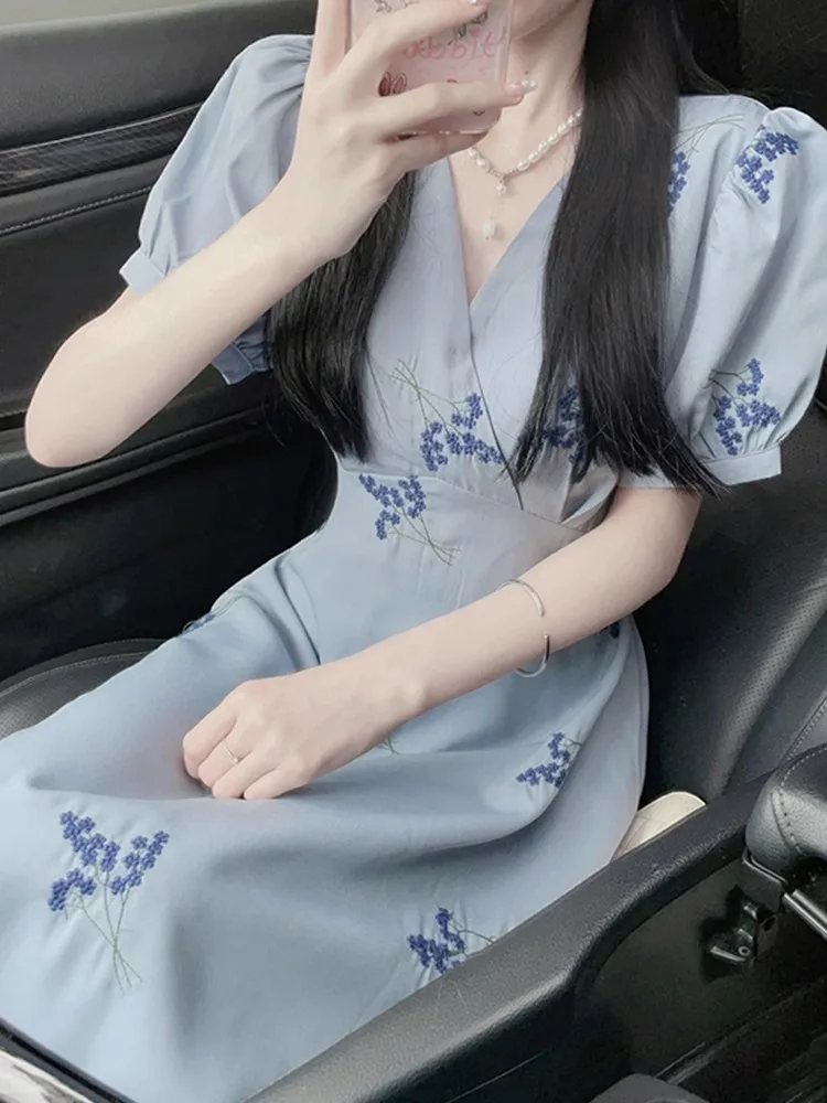 

Blue Floral Print Bubble Sleeve Midi Dress Women's Summer Beach Vacation Style Princess Slimming Tummy Covering Chic Dress