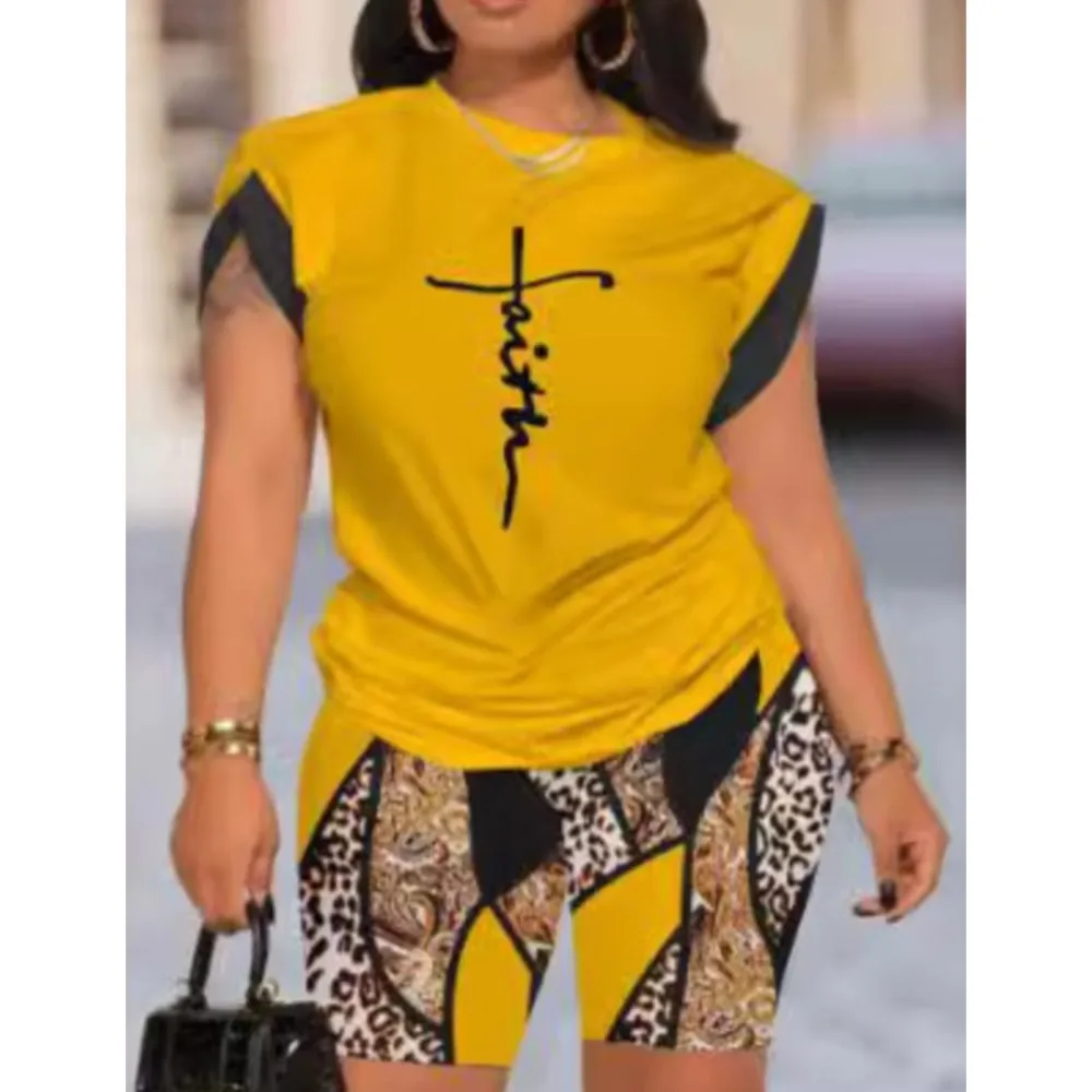 

Summer New Women's Commuting Pants Round Neck Fashionable Color Blocked Printing Positioning Casual Short Sleeved Shorts Set