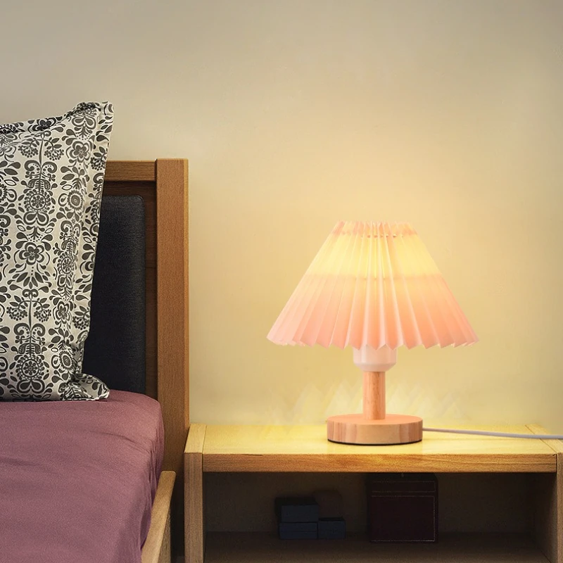 北欧インライト高級研究読書折りたたみデスクランプベッドライトクリエイティブ無垢材雰囲気デスクランプ