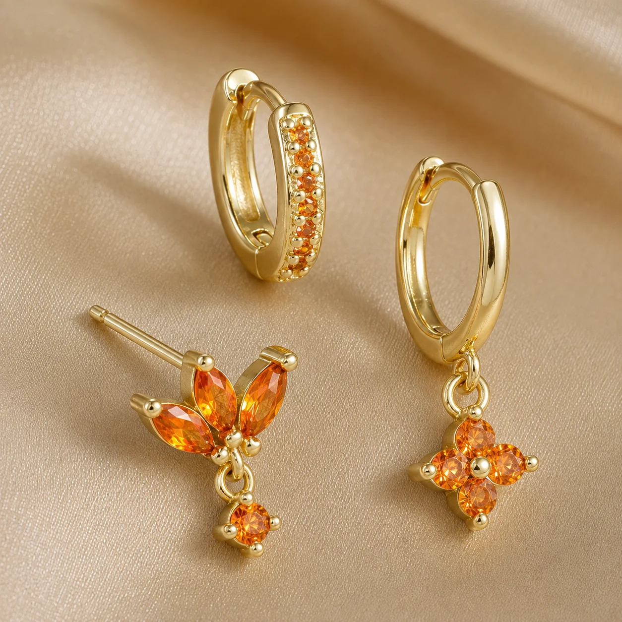 Mit Geschenkbox 3-teiliges Funkelndes Zirkonia-Ohrring-Set für Damen 2 Farben Blumen-Ohrstecker und Huggie-Creolen Unpassender Schmuck Geschenk – Detail 1
