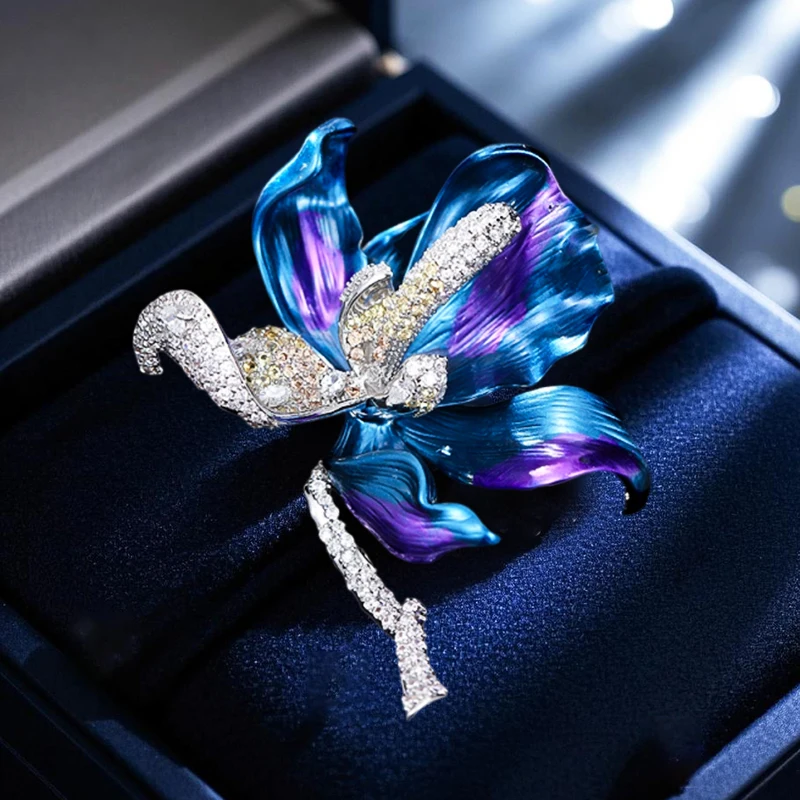 

Elegant Retro Atmospheric Enamel Iris Brooch Pins Female Zircon High-end Drop-Oil High-end Flower Suit Coat Corsage Accessories