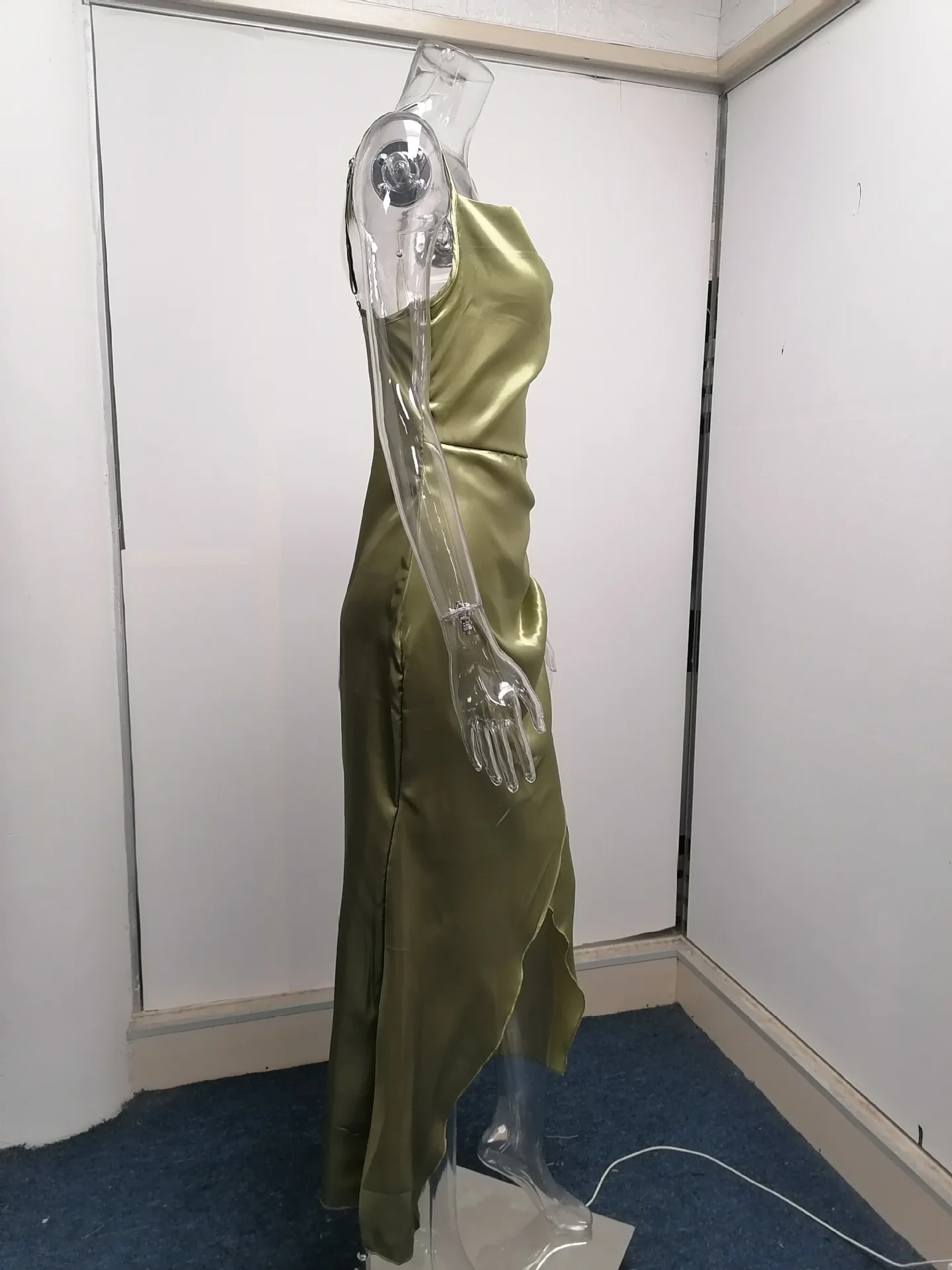 Damen Frühlings-Neuheit: Europäisch-Amerikanisches High-End Sexy Spicy Girl Kleid mit tiefem Ausschnitt und Satin-Rückenschlitz – Detail 21