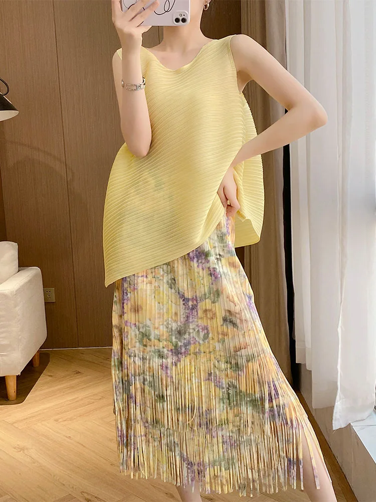 Conjunto de saia midi com bainha floral e borlas, amarelo, sem mangas, com babados, meia crimento, roupa de verão, respirá...