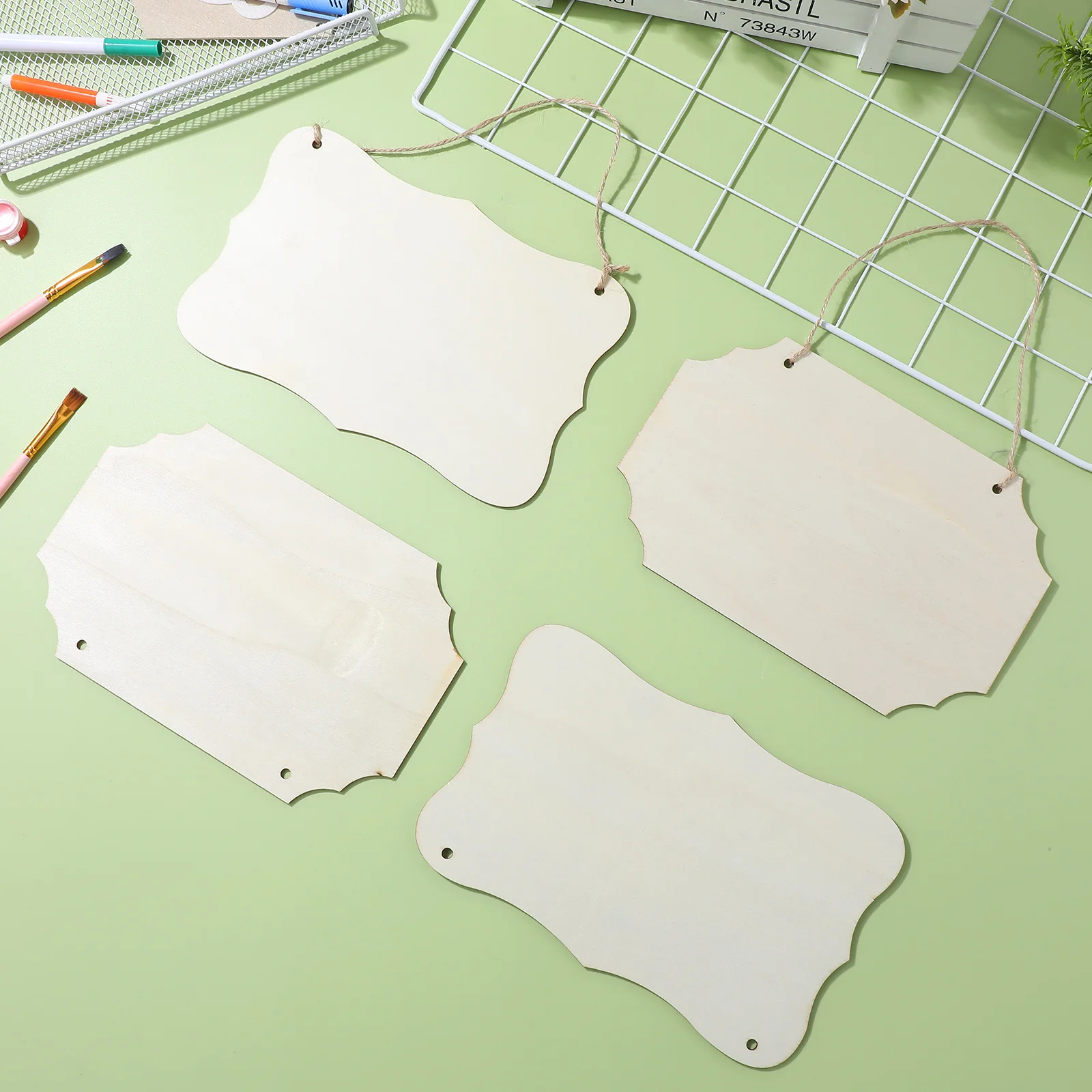 

4pcs Blank Wood Sign Unfinished Hanging Wooden Plaque Door Wall Decor Crafts Beige Pre-Drilled Shaped Smooth Durable Carving