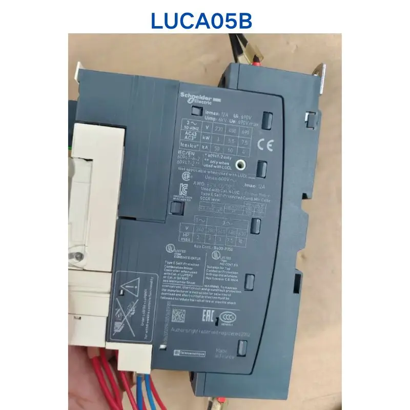 95% nuovo controller Schneider LUCA05B