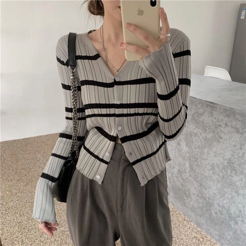 Y2k Stripe Women Cardigan Korean Knitted Slim Button Female Casual Tops Autumn New Fashion All Match Chic V Neck Ladies Crop Top