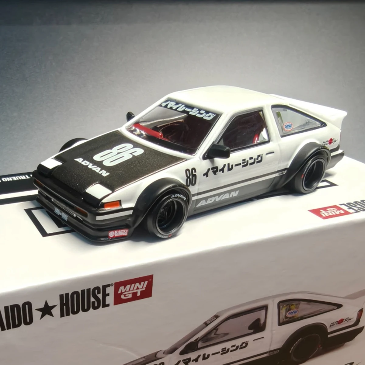 

Kaido House MINIGT Sprinter Trueno AE86 1:64 IMAIRACING V1, литая под давлением модель автомобиля с открывающимся капюшоном KHMG 180