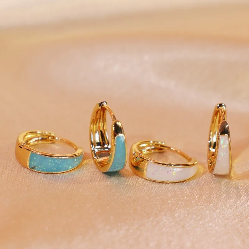 

Luxury Glitter Enamel Geometric Huggie Earrings Korean Style Women Commute Versatile Wedding Jewelry Gifts