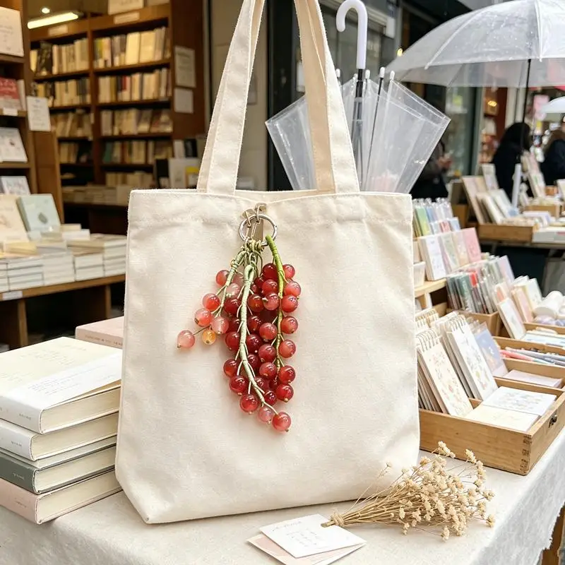 Modischer handgewebter Trauben-Perlen-Schlüsselanhänger, Trauben-Charm, simulierter Frucht-Schlüsselanhänger, Perlen-Taschenanhänger, Taschen-Hängeornament – Detail 4