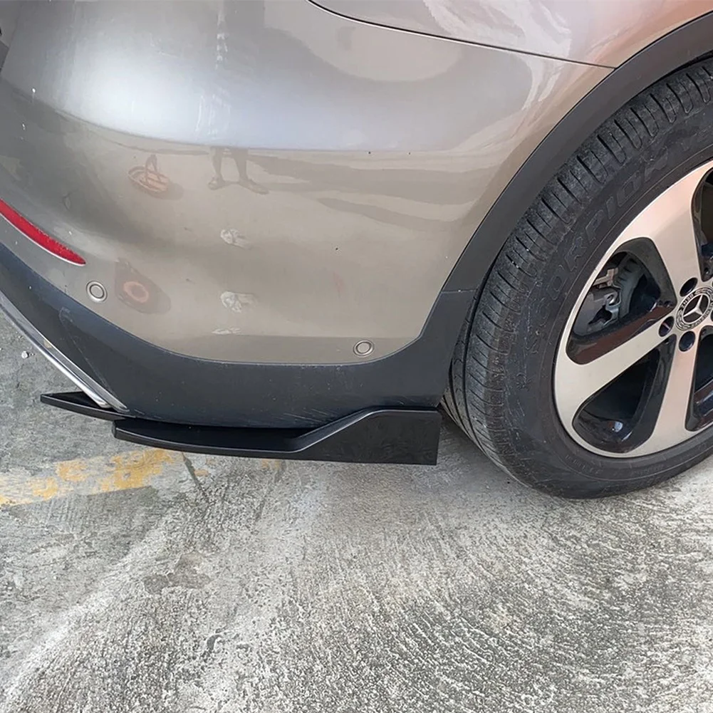 

Black Rear Bumper Spoiler Lip Trim for Enhanced Exterior Modification and Scratch Resistance - PP Construction 51.5x12x18cm
