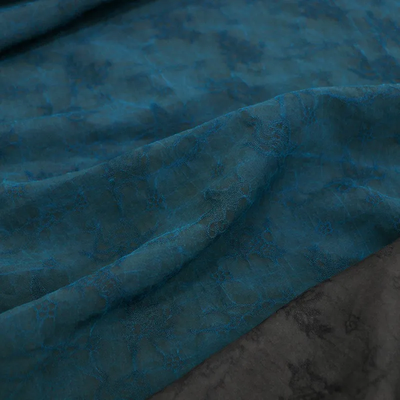 

A group of Hanfu facings made silk electrically-spun tortoise jacquard fragrant gauze fabric