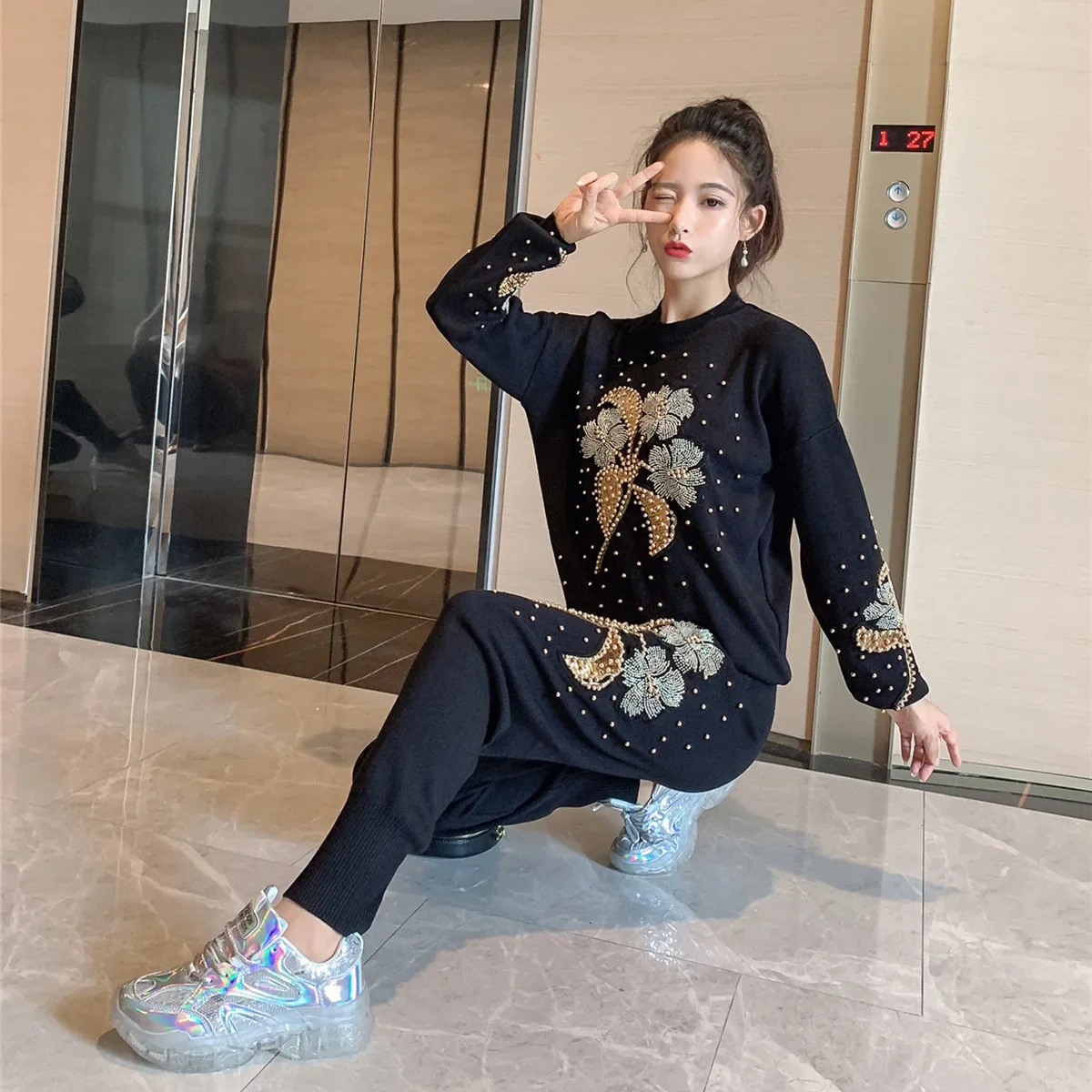 womens 2 piece sets 2024 embroidery butterfly flowers loose long-sleeved sweater pullover and pants suit