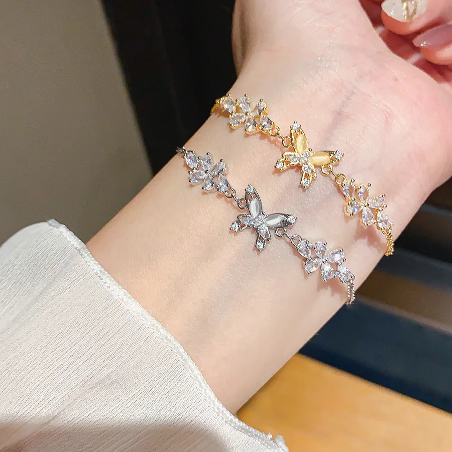 

Butterfly Pendant Bracelet for Women - Light Luxury Versatile Minimalist Design, Stylish Cuff