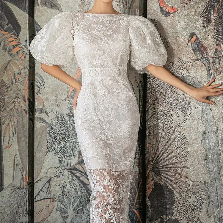 Elegant Laceตาข่ายSheerสีขาวชุดยาวผู้หญิงเซ็กซี่ดอกไม้Bodycon Hollow Out Lady Club PartyแขนฟองชุดC193