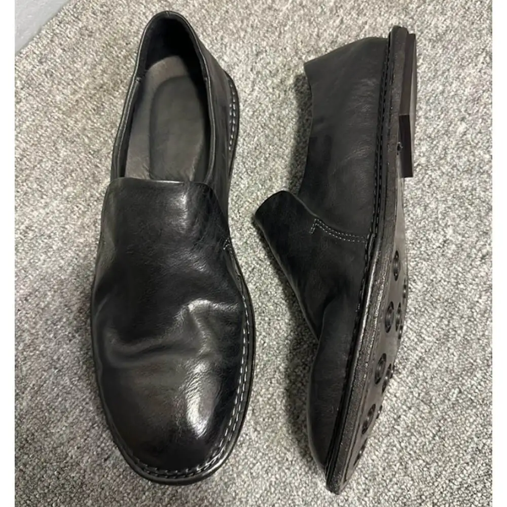 Handcrafted Black Distressed Leather Loafers – Superior Craftsmanship, Timeless Minimalist Appeal