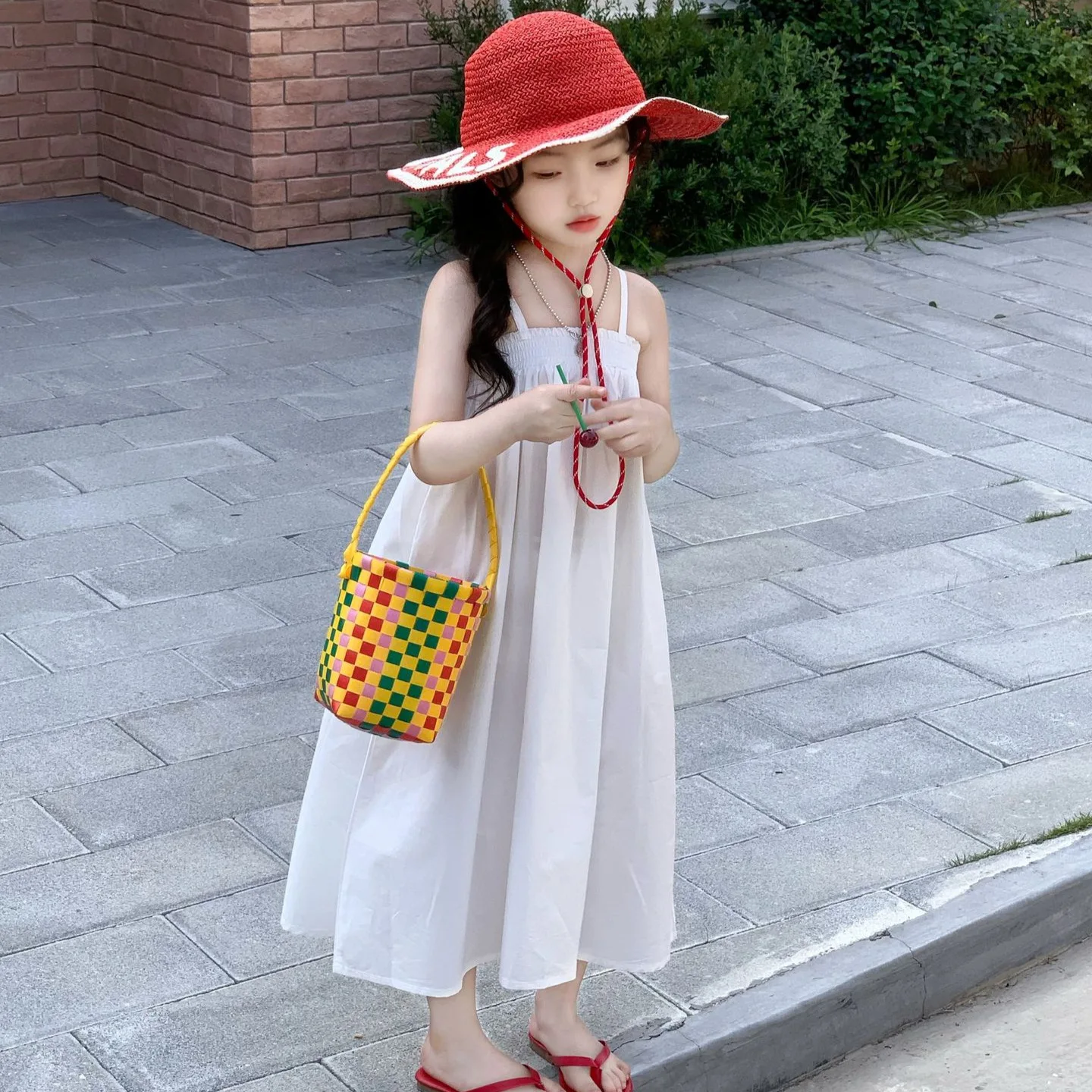 

Girls Sleeveless Dress 2025 Summer New Vacation Style Children White Long Dress Strap Korean Beach Dress