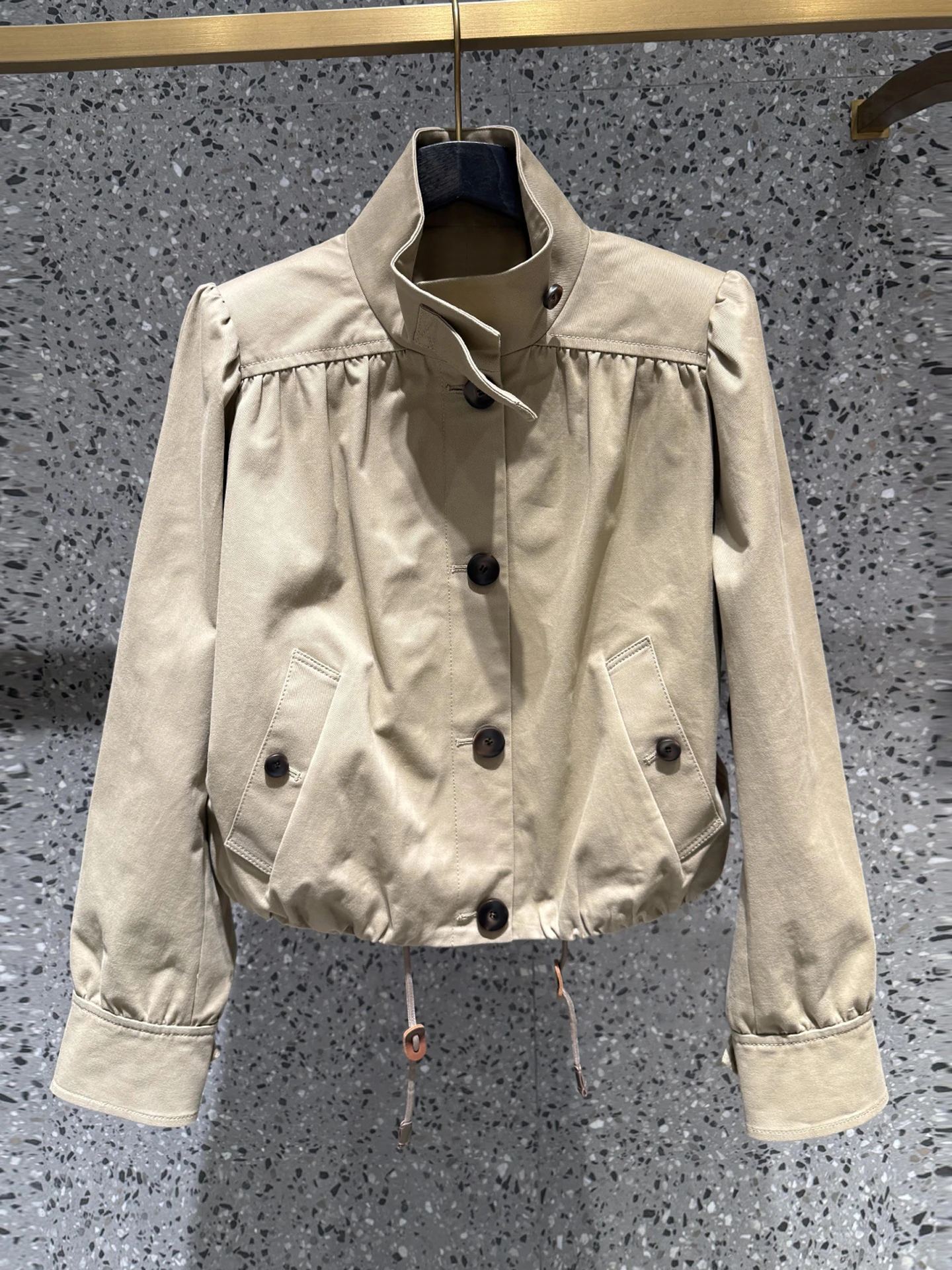 

High-End Women's Jacket Spring Design High Collar Workwear Style Coat Standard Fit Long Sleeve Short Length Button Closure