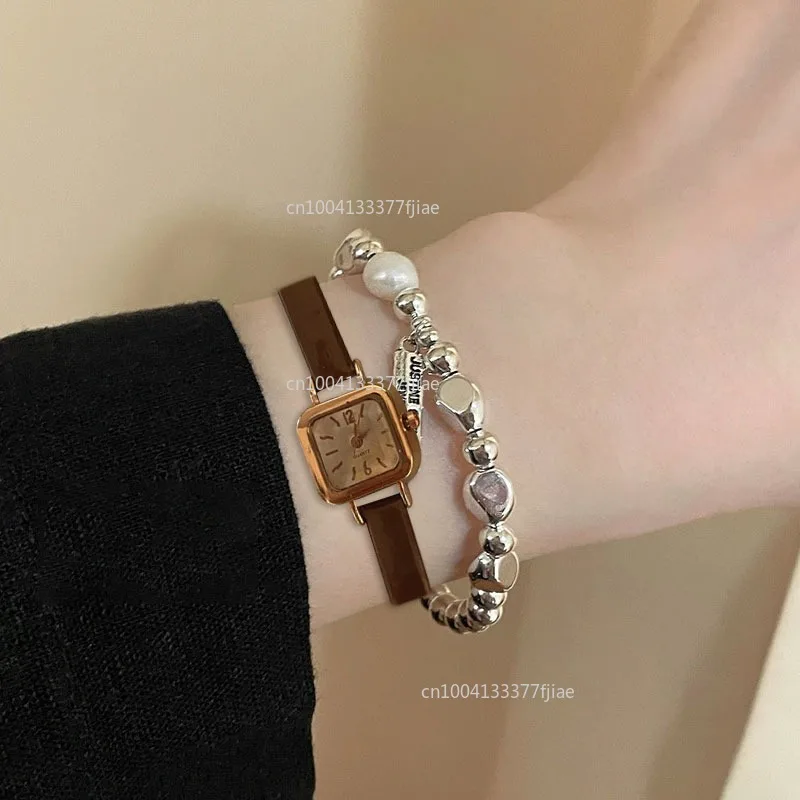 

2 шт. женские часы с маленьким квадратным циферблатом, тонкий кожаный ремешок, браслеты, комплект, женские наручные часы, изысканные кварцевые женские часы Reloj Mujer