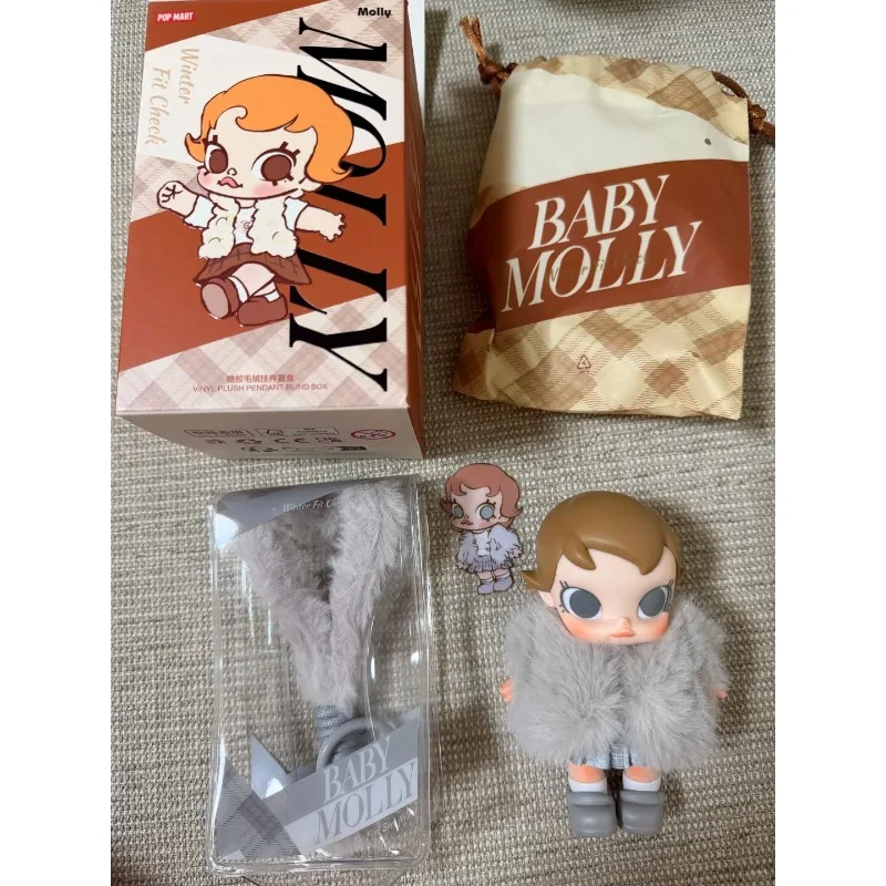 

POP MART Baby Molly Winter Fit Check Series: Коллекционные игрушки-сюрпризы (слепые коробки), модные кавайные куклы, милые аксессуары для декора, подарки-сюрпризы