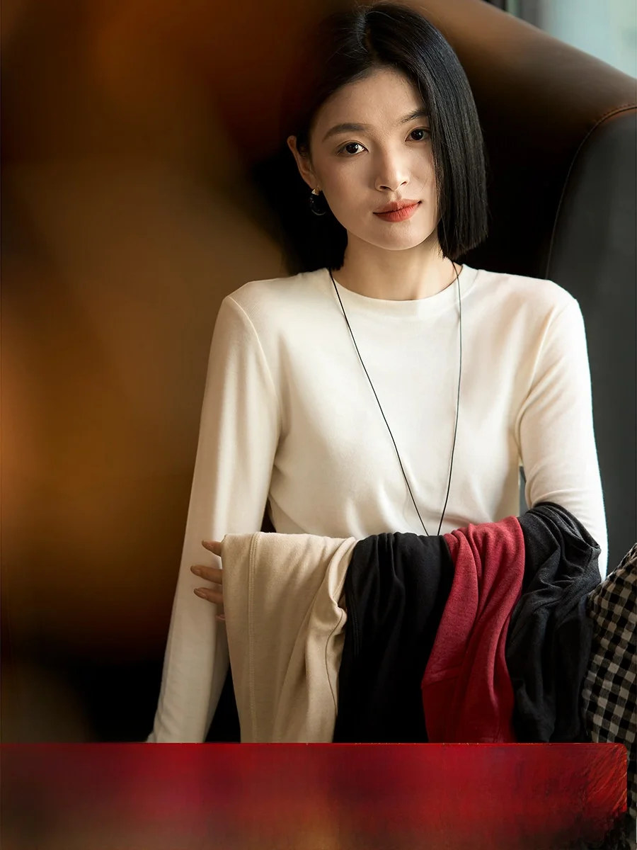 

Xhange Luxury Soft Cloud Feeling Long Sve T-irt Silk Goat Camere round Ne Versatile Women's Casual Knitted Top
