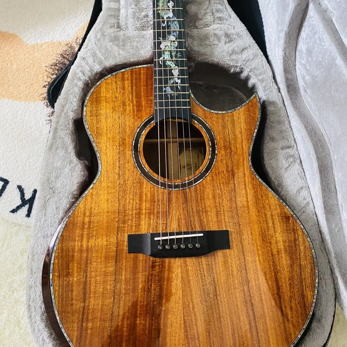 

Ready Ship High Quality 40-Inch Acoustic Guitar All Solid Koa Wood Cutaway Style Mahogany/Maple/Rosewood Sapele Matt