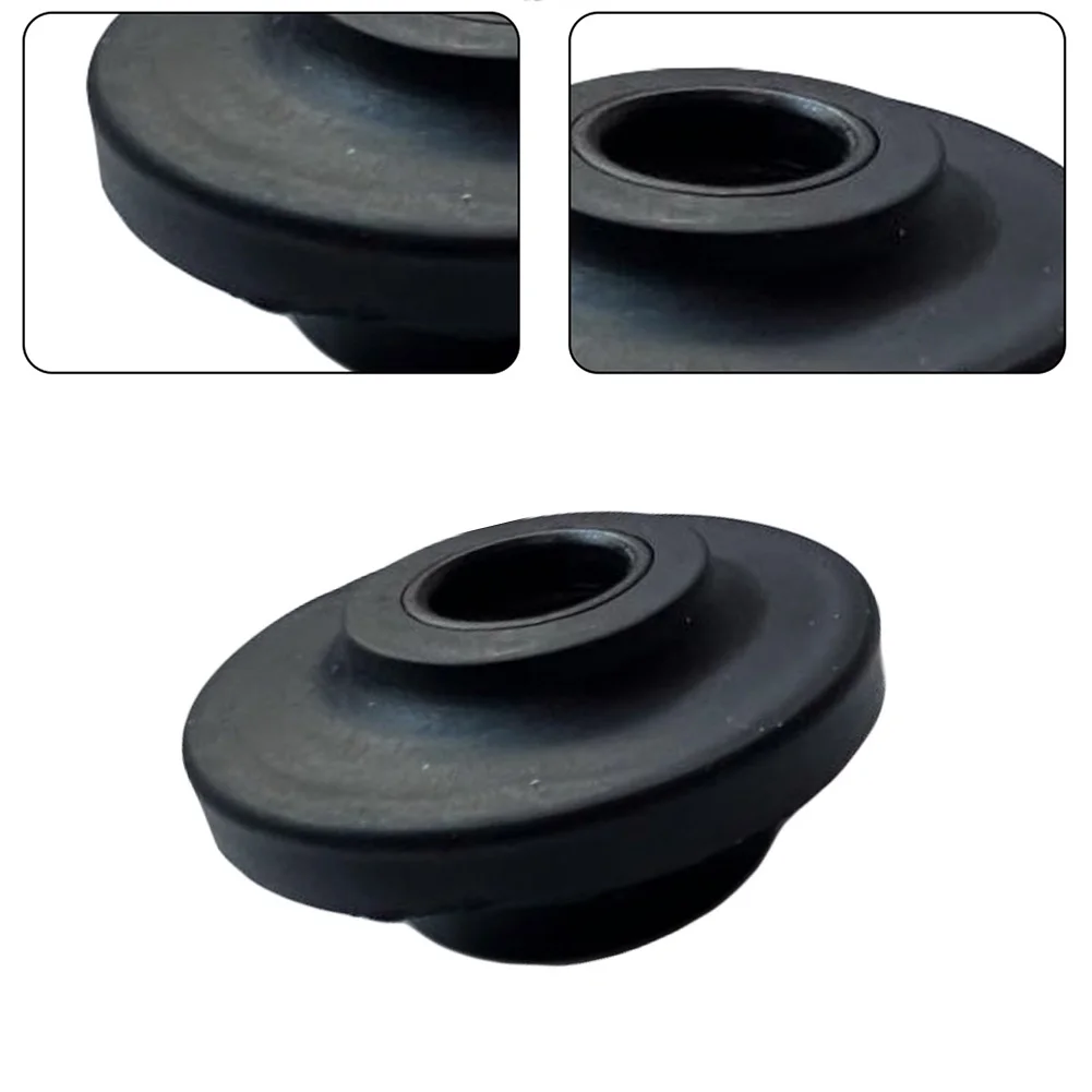 1pcs Newest OEM Part Number 89019121 Radiator Insulator Mount Bracket Seal For Chevy 2500 2001-2019 Car Accessories