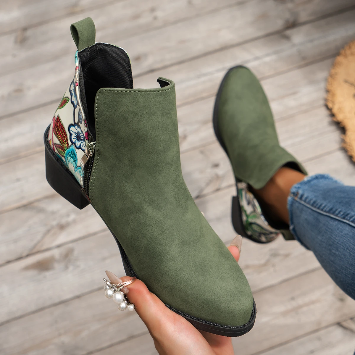 Women Boots Autumn Pointed Suede Thick Heel Booties Women Plus Size 43 Zipper Heeled Ankle Boots Designer Shoes for Women