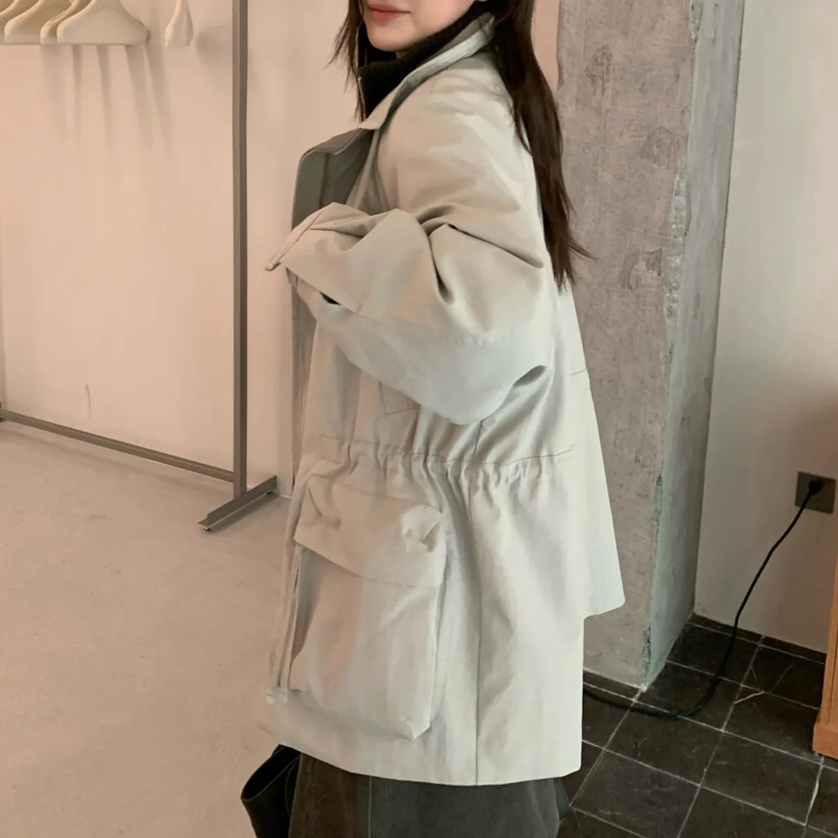 KWTX 2025 Damska kurtka robocza, nowy styl, blok kolorów, pogrubiona, wiązana w pasie, kieszenie na zamek, casualowa, designerska, jesień-zima