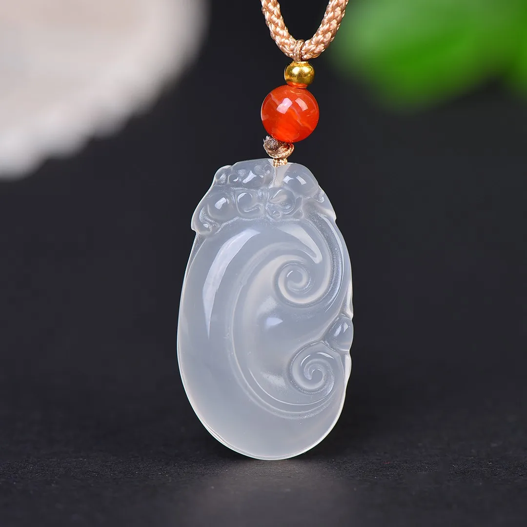 AAAAA Natural Agate Chalcedony Ruyi Pendant Fashion Men and Women Ice White Pendant Feng Shui Keep Safe Amulet Jewelry Gift