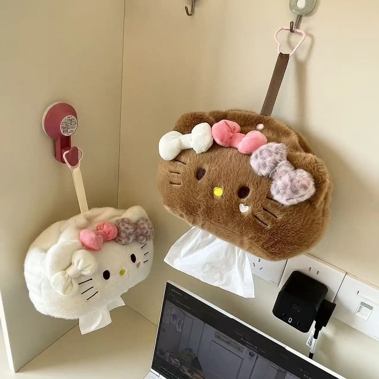 

Universal Car Tissue Hanger Doll Cute Creative Hanging Tissue Holder Plush Vehicle Tissue Case Paper Box