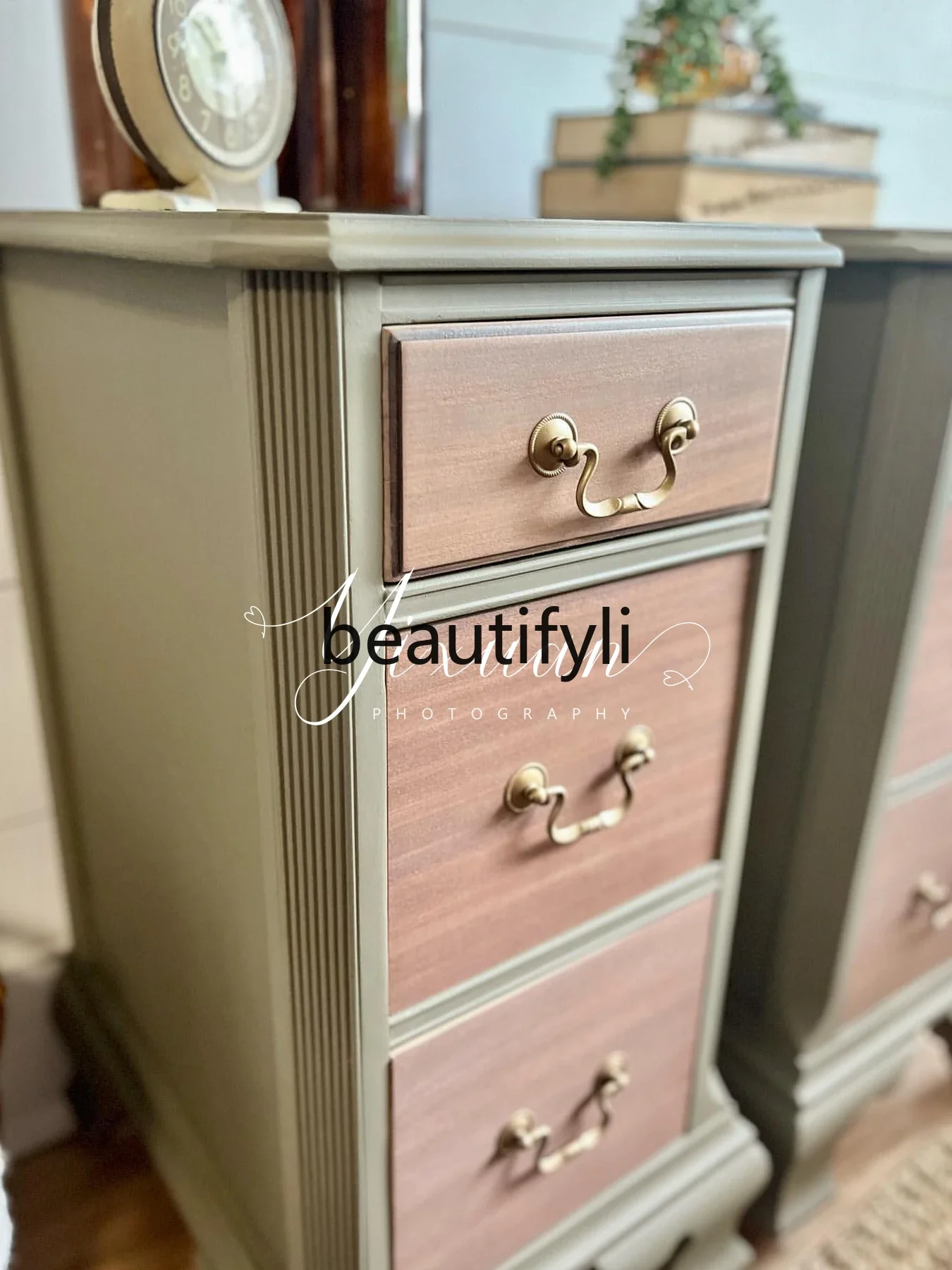 

2003Nordic modern solid wood bedside table American country retro locker bedroom furniture
