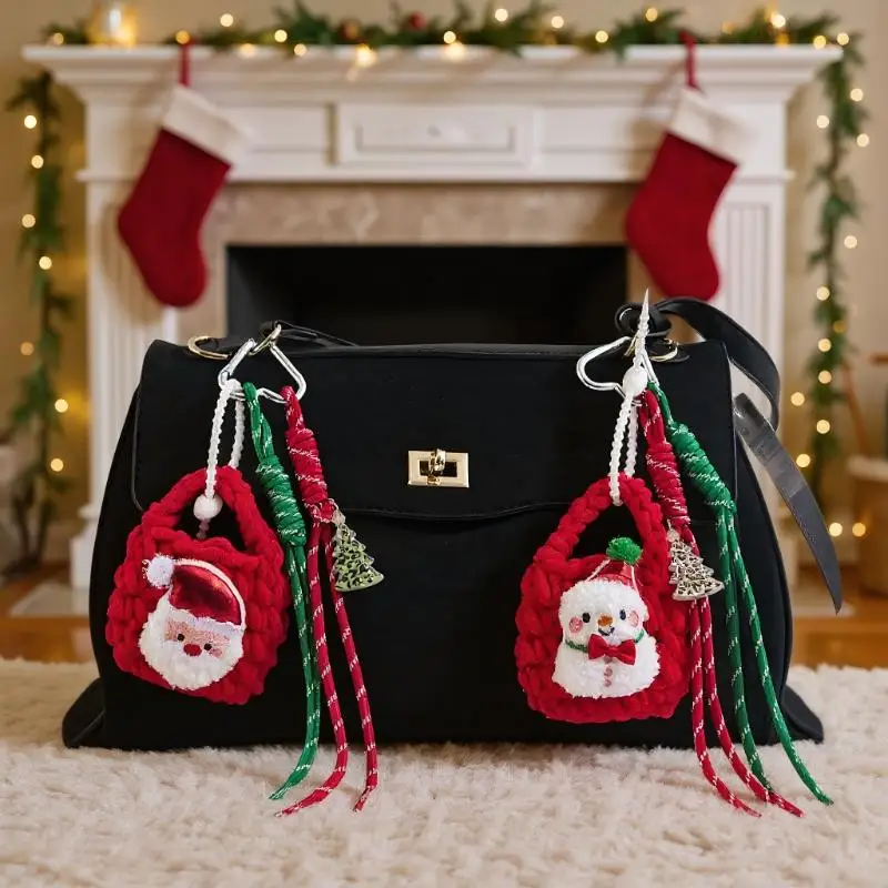 عيد الميلاد أفخم الكرتون الزنجبيل رجل عيد الميلاد إكليل قلادة المفاتيح على ظهره معلقة حلية عيد الميلاد السنة الجديدة هدية