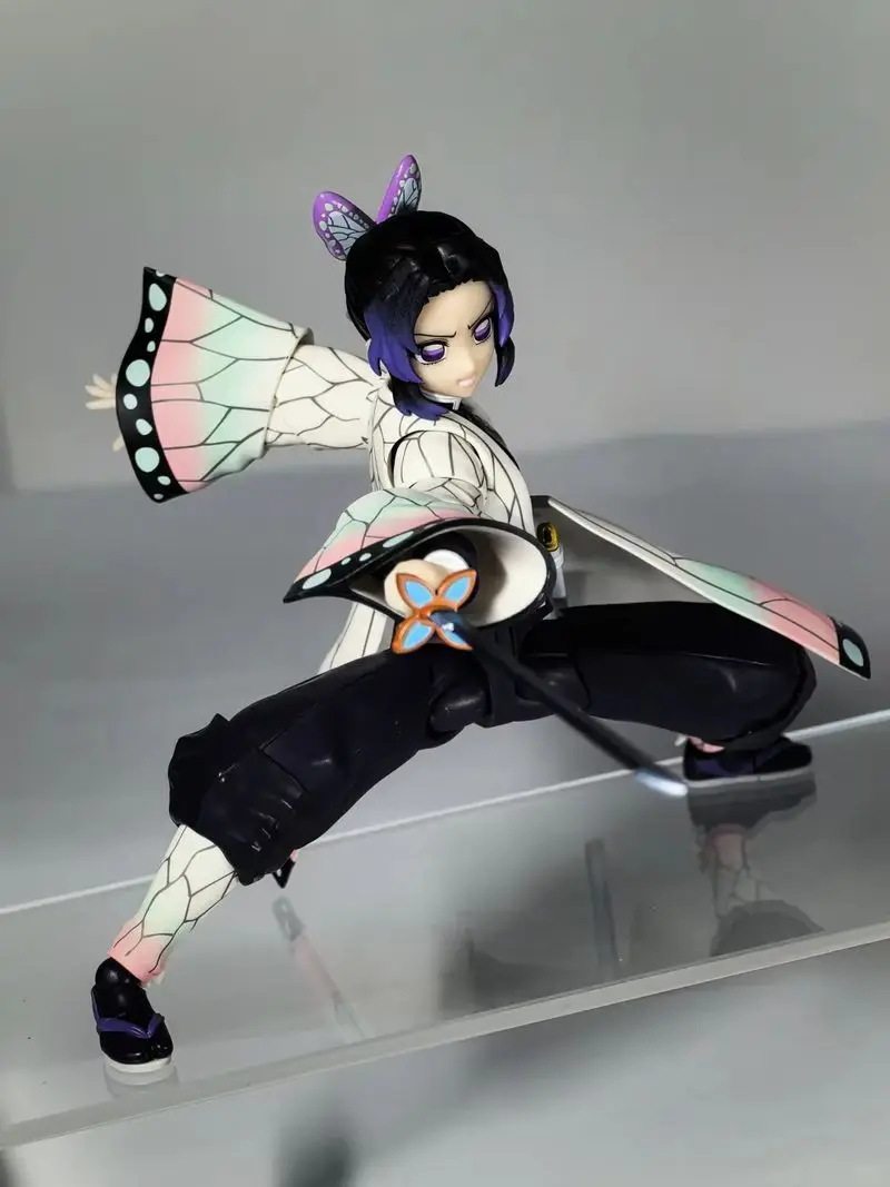 New Product Anime Demon Slayer Blade Bug Pillar Butterfly Ninja Action Figure Team Mobile Model Desktop Ornament Festival Gifts