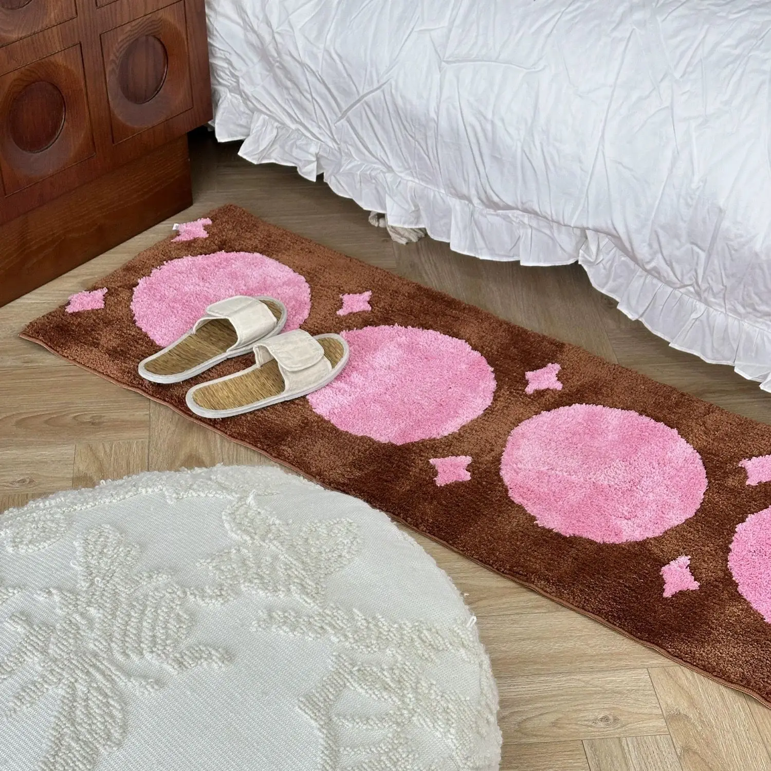 Abstract Dot Fluffy Runner Rug Home Soft Tufted Long Cute Carpets with Non-Slip Backing for Bedroom Bathroom Entryway Home Decor