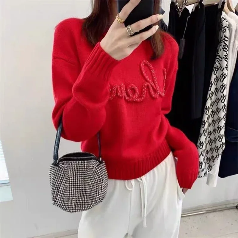 Autumn Winter New Pullover Sweater Women Design Sense Letter Knitted Beaded Round Neck Short Simple Female Knitted Top