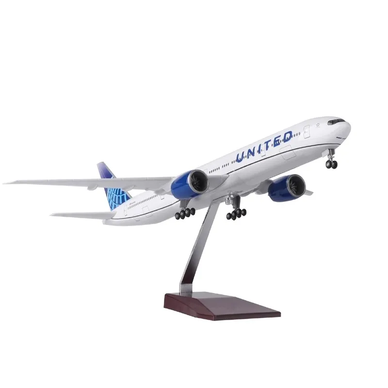 1:130 United Airlines Airplane Model Alloy Die-Cast Airplane Model Airplane with LED Lights Toy Model for Collecting or Gifting