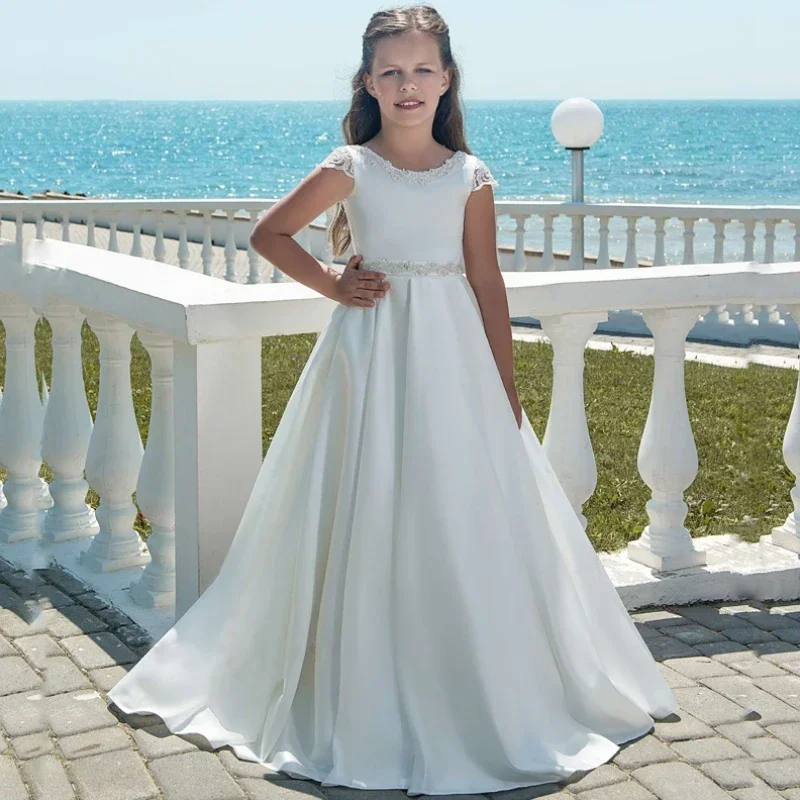 

Flower Girl Dresses White Satin Lace Appliques With Bow And Tailing Short Sleeve For Wedding Birthday Banquet Princess Gowns