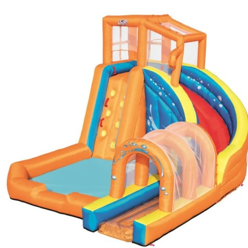 Parco giochi con scivolo d'acqua medio