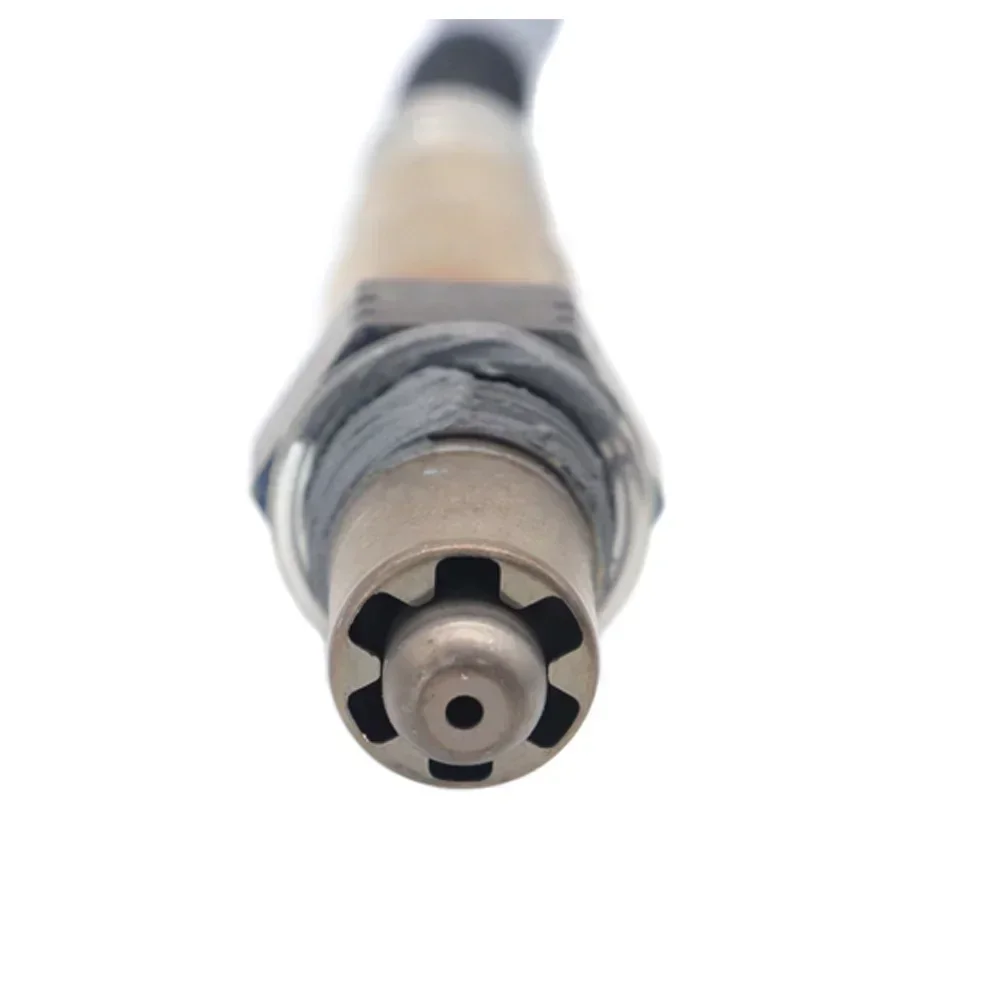 

Car 8200760489 Air Fuel Ratio Oxygen O2 Lambda Sensor For Dacia DUSTER SANDERO Renault CLIO III DUSTER 0258010029 8200551743