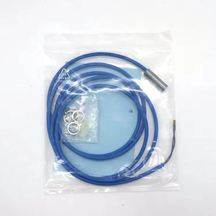 DW-DD-625-M12-220 100% New and Original Proximity Sensor