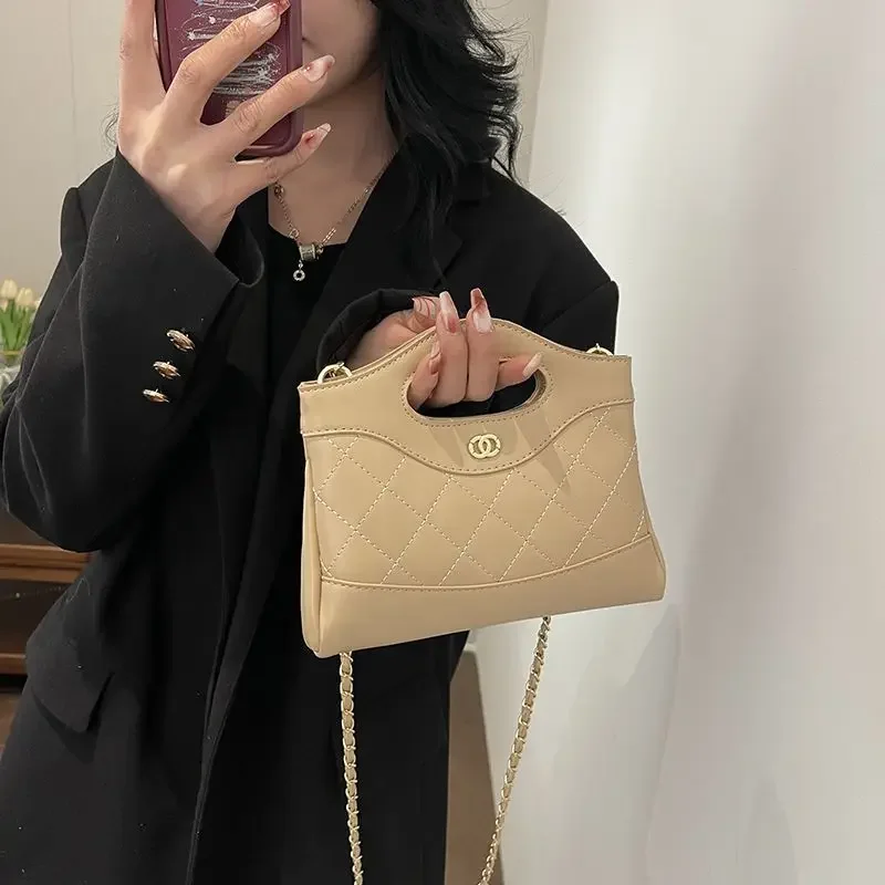 2024 New Xiaoxiangfeng Lingge Handbag Chain Fashion Commuter One Shoulder Crossbody Bag Versatile and Elegant Women's Bag