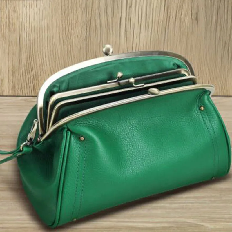 New Fashionable British Style Top Layer Cowhide Head Beauty High Quality Makeup Portable Wristband Leather Women's Storage Bags