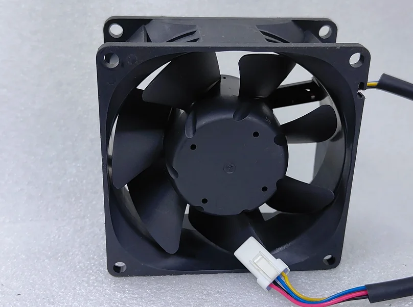 Delta Electronics AFB0812SHE BRA DC 12V 1.00A 80x80x38mm 4-Wire Server Cooling Fan