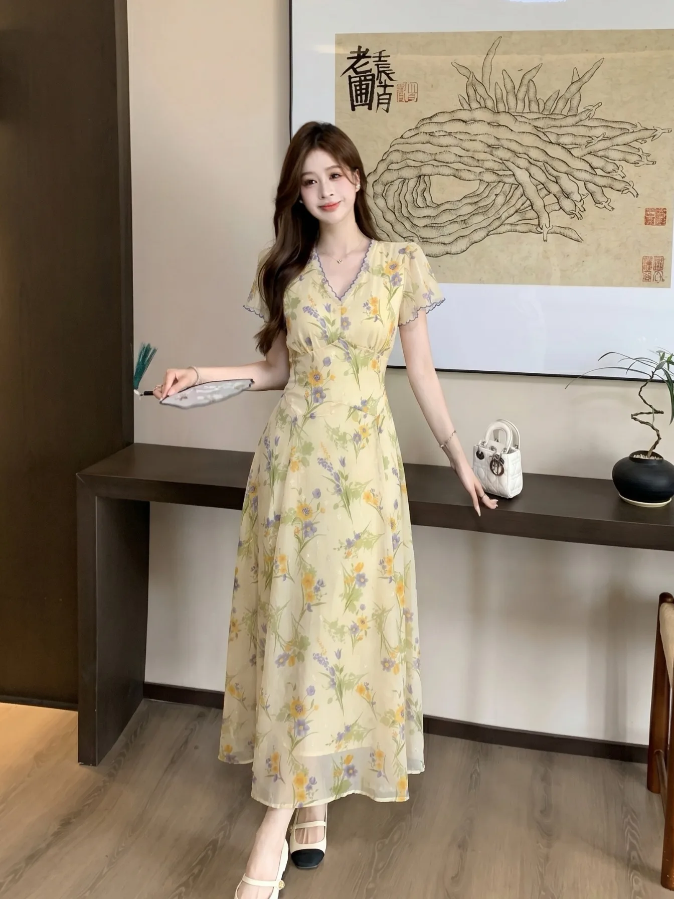 

plus Size Women's Gentle Embroidered V-Neck Short Sleeve Dress Slimming Waist High Waist A-Line Skirt Summer New Style