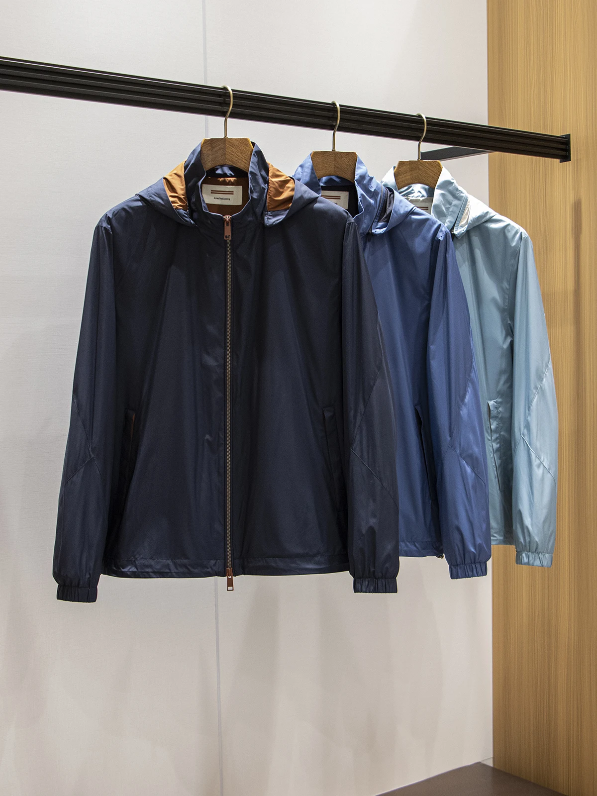 

Soft shell soft shell series three-layer waterproof thin casual hooded jacket