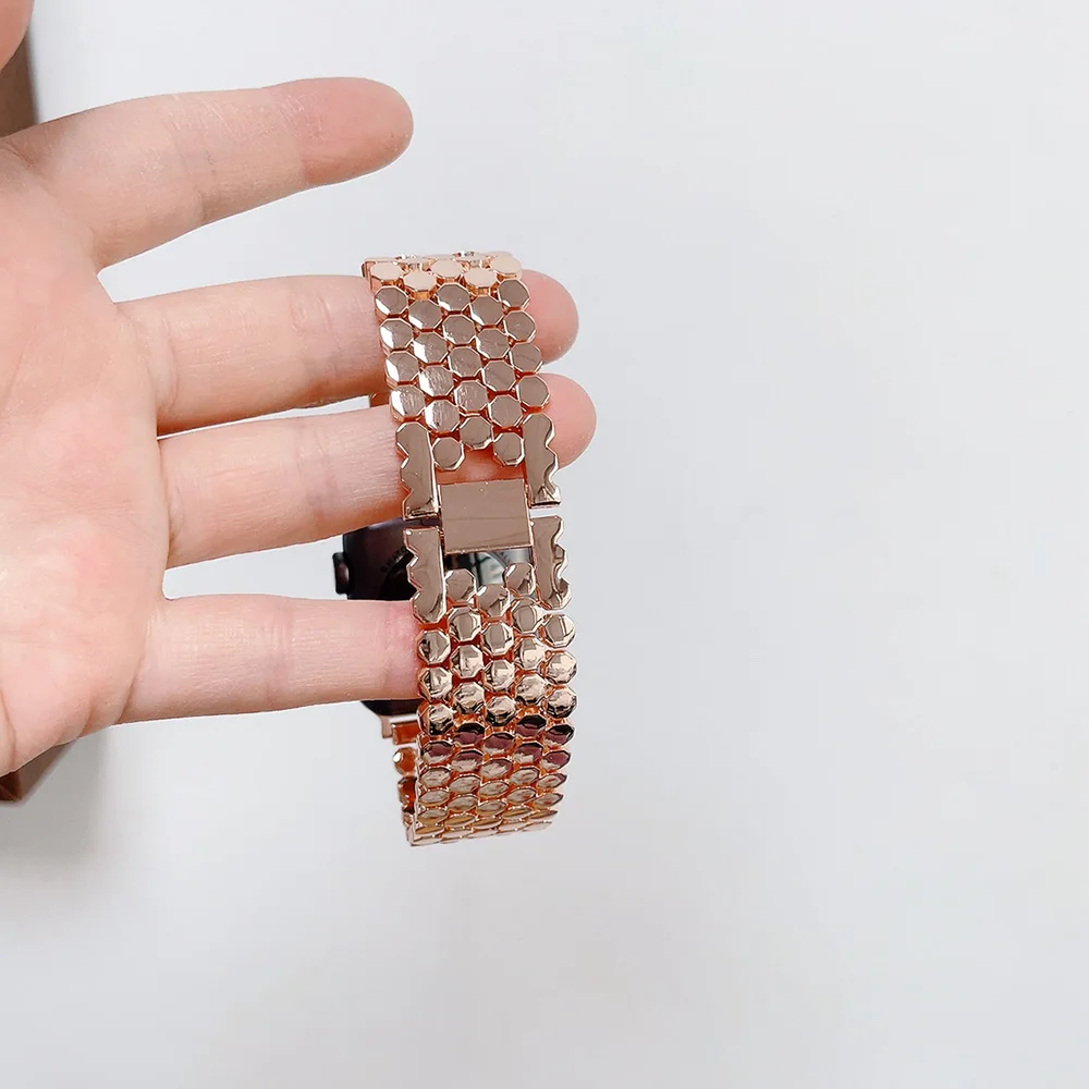 Fish Scale Metal Strap For Apple Watch Band Ultra 3 49mm Women Strap iWatch Series 11 10 9 8 7 SE 6 5 4 3 46/45/44/42/41/40mm