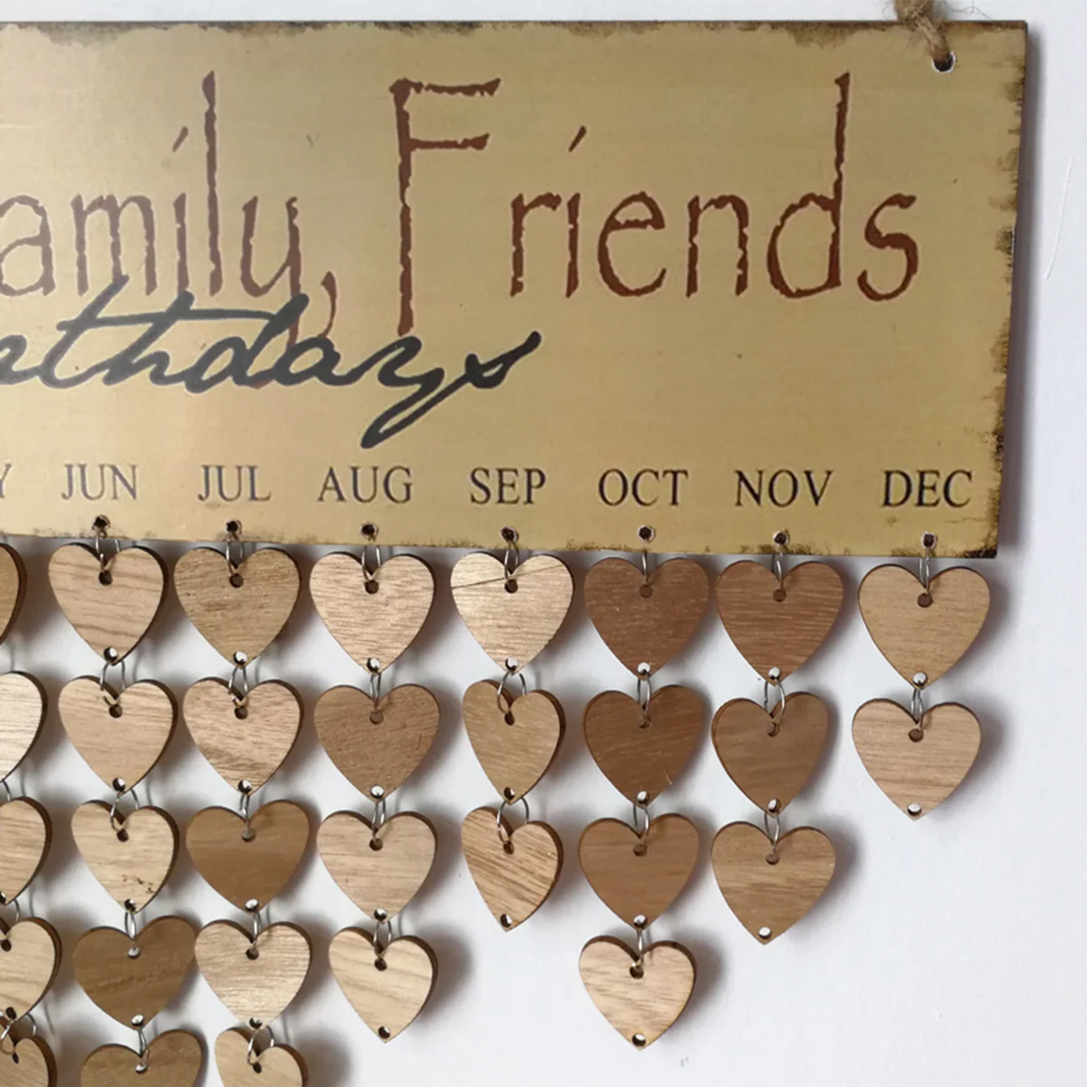 

1 Piece Wooden Plaque Calendar with 50 Heart Discs Colorful Letter Design Hanging Birthday Reminder Board for Home Wall