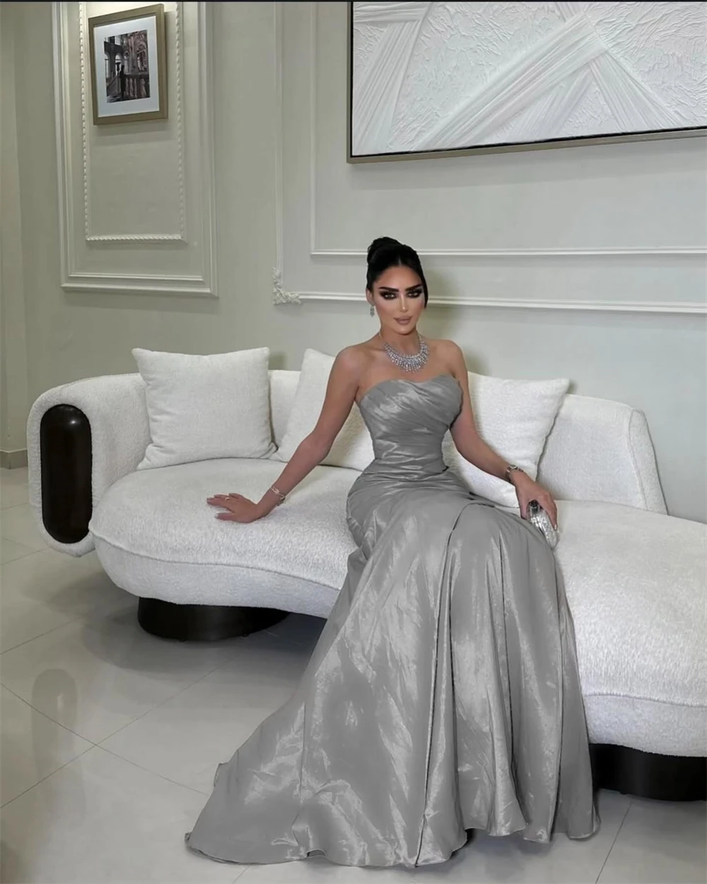 Maßgeschneidertes Abendkleid, sexy, trägerloses, ärmelloses Heimkehrkleid aus Satin, A-Linie, gerüscht, bodenlang, Kleider für besondere Anlässe